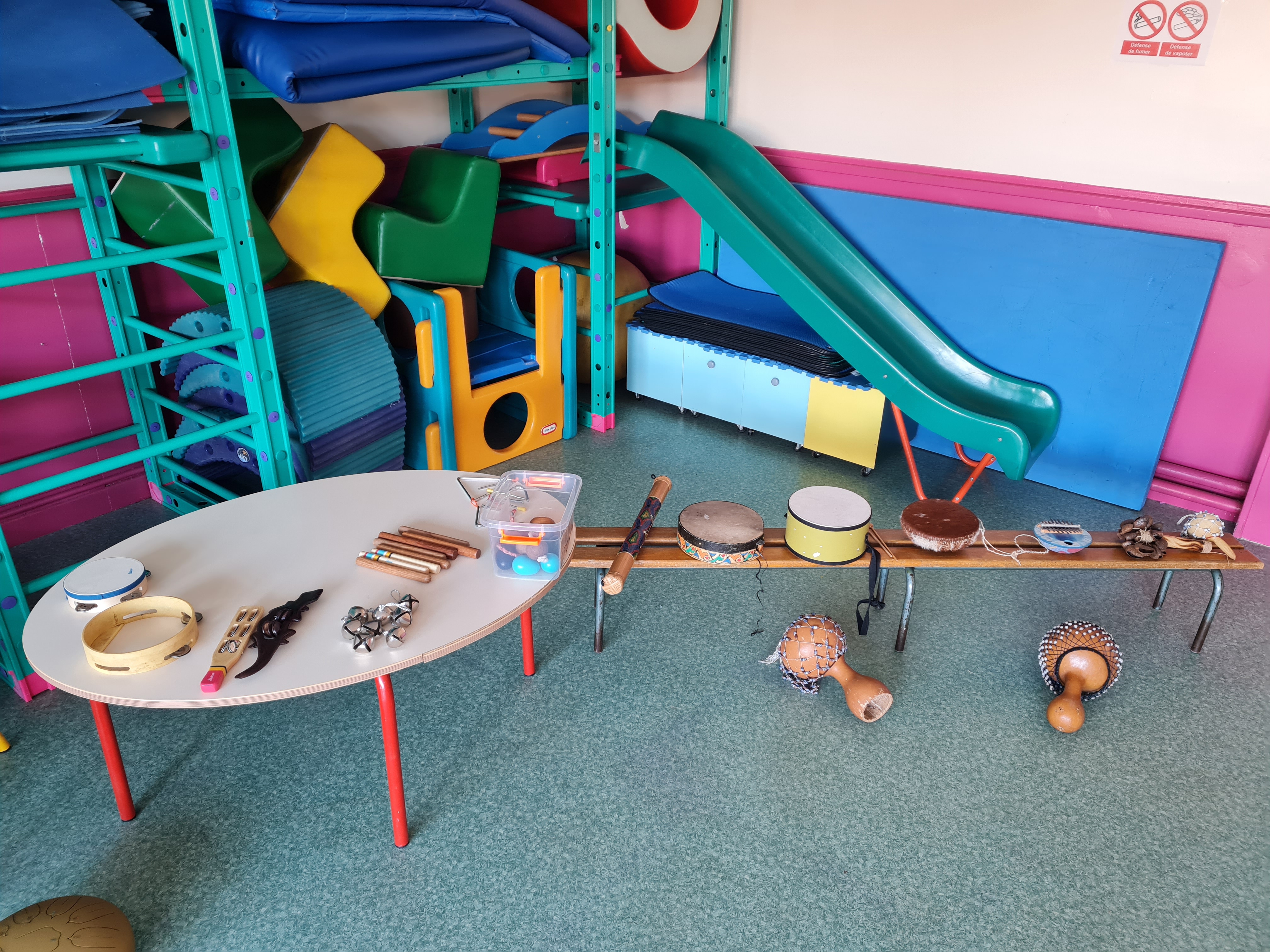 Atelier de sonothérapie dans une école